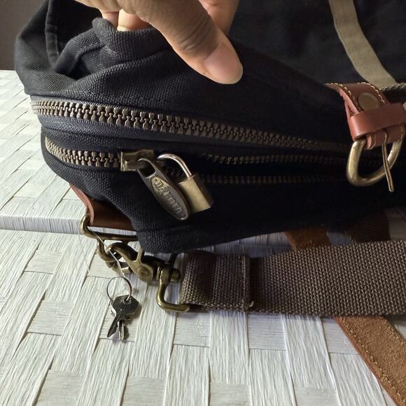 Tumi Dakota Weekender Carry On Bag Black Brown with Original Lock & Keys Travel - Picture 5 of 10